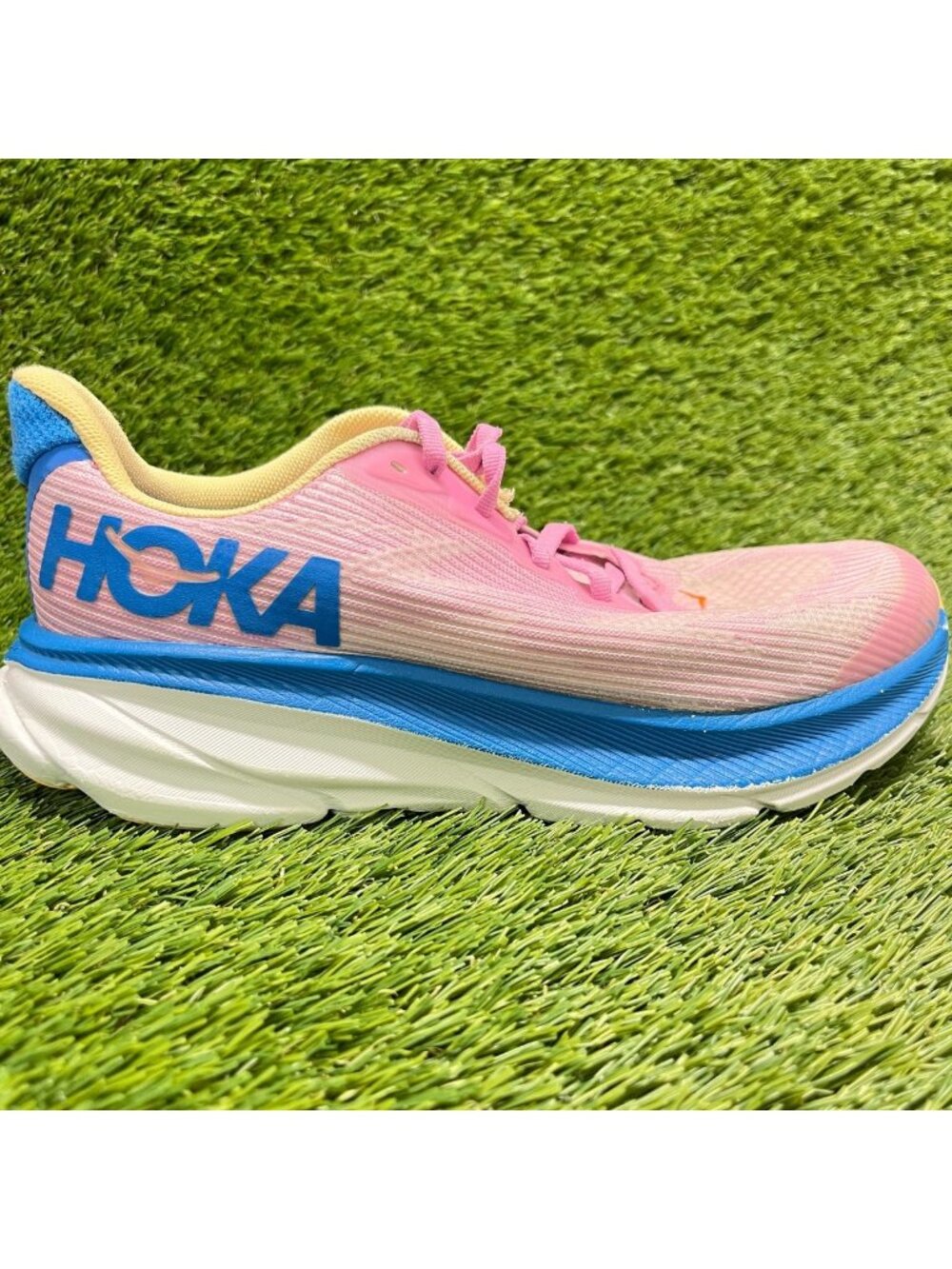 Hoka One One Clifton 9 Girls Size 6.5Y Pink Blue Running Athletic Shoes Sneakers